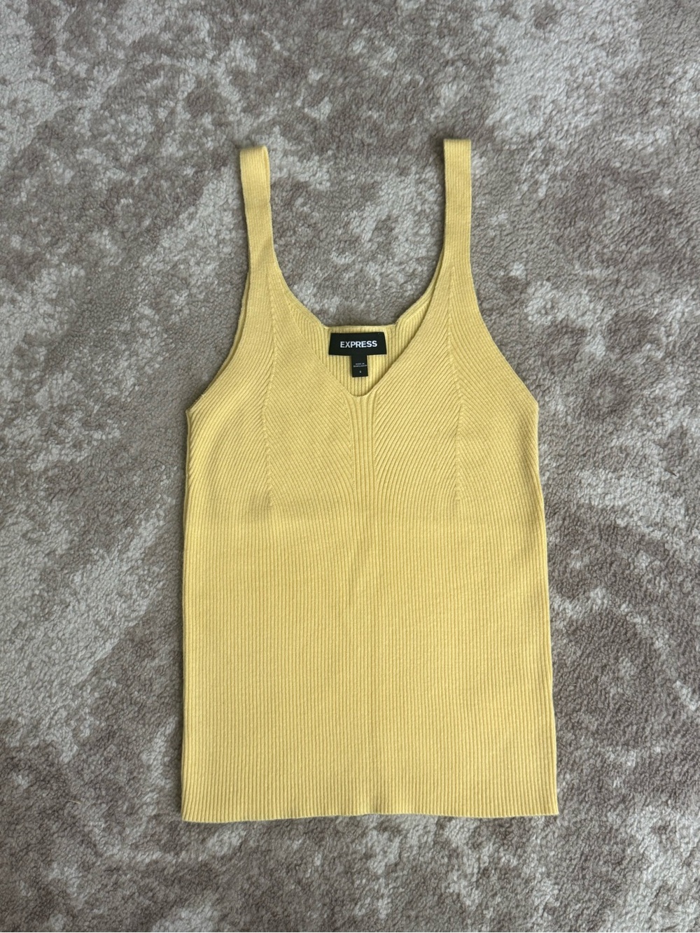 Express Ribbed Knit V-Neck Tank Top in Pastel Yellow Women’s Sm. NWT